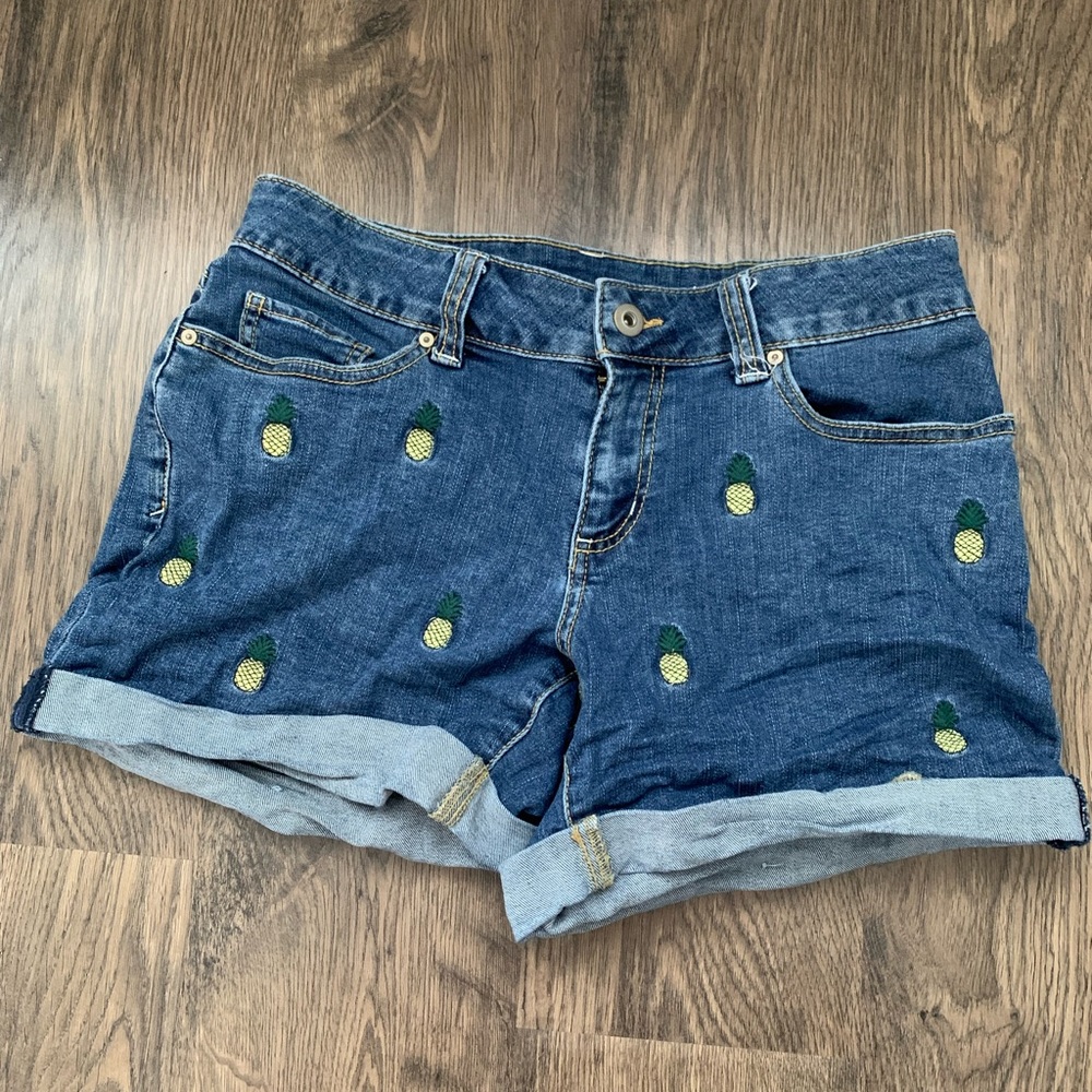 Faded Glory pineapple print denim pockets shorts roll up or down sz 4